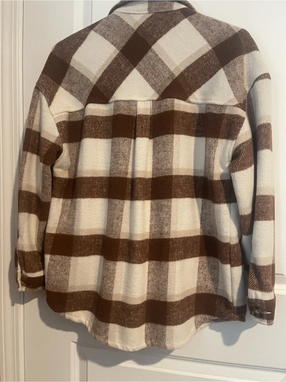 Jou Jou Women’s S Brown & Cream Plaid Button-Front Shacket 21 P-P 28L